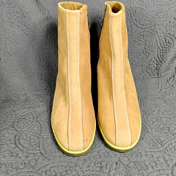 Timberland Wedge Boots Womens Tan Suede Zipper Pull On Women's Leather Boots 7M - Picture 3 of 12